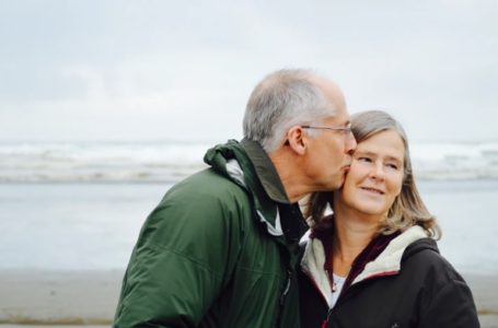 Learning Everything about the Age Gap Love – Pros and Cons